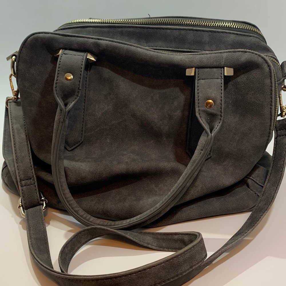 Gray Sueded triple zipped handbag